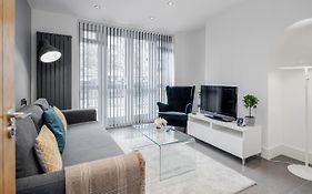 Luxury Chic Apartment Near Canary Wharf, Excel, O2 & Stratford